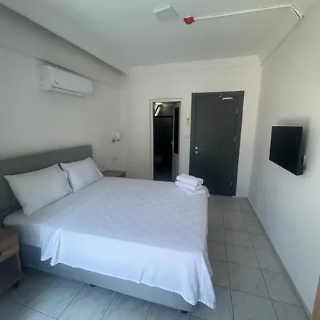 Hotel Cam *
